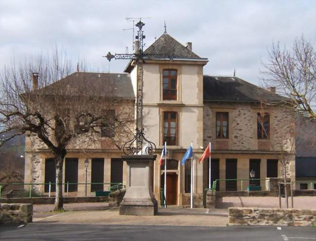 La mairie - Flagnac (12300) - Aveyron