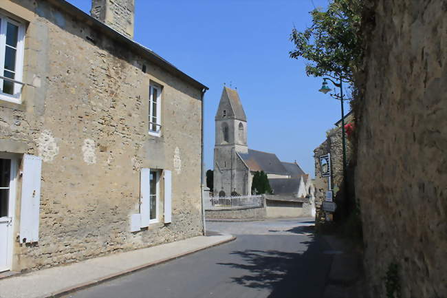 Nonant et l'église Saint-Martin - Nonant (14400) - Calvados