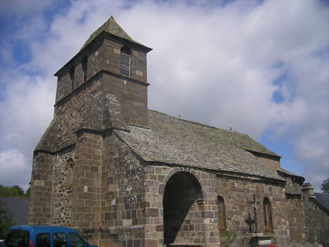 L'église de Saint-Hippolyte - Saint-Hippolyte (15400) - Cantal