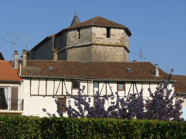 L'église d'Ansac vue du pont - Ansac-sur-Vienne (16500) - Charente