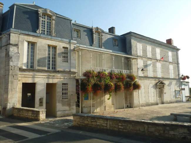 L'hôtel de ville de Fléac - Fléac (16730) - Charente