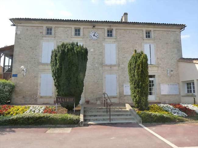 La mairie de Foussignac - Foussignac (16200) - Charente