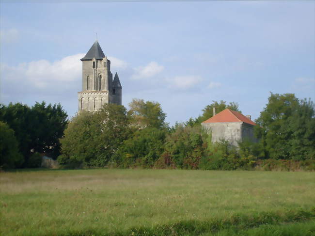 Le village de Berneuil - Berneuil (17460) - Charente-Maritime