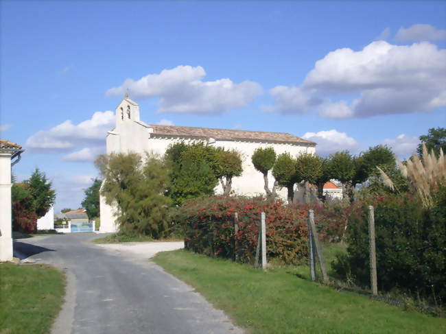 Le village et l'église romane de Boutenac - Boutenac-Touvent (17120) - Charente-Maritime