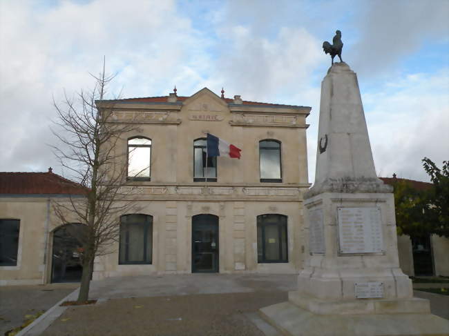 La mairie de Courçon - Courçon (17170) - Charente-Maritime