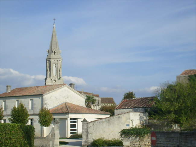 Le bourg de Tesson - Tesson (17460) - Charente-Maritime