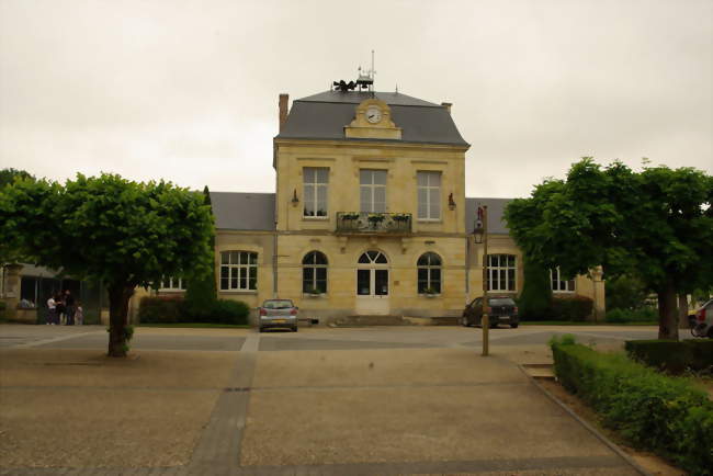 La mairie - Brécy (18220) - Cher