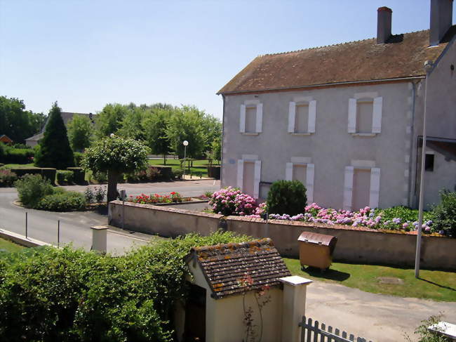 La mairie de Sury-près-Léré - Sury-près-Léré (18240) - Cher
