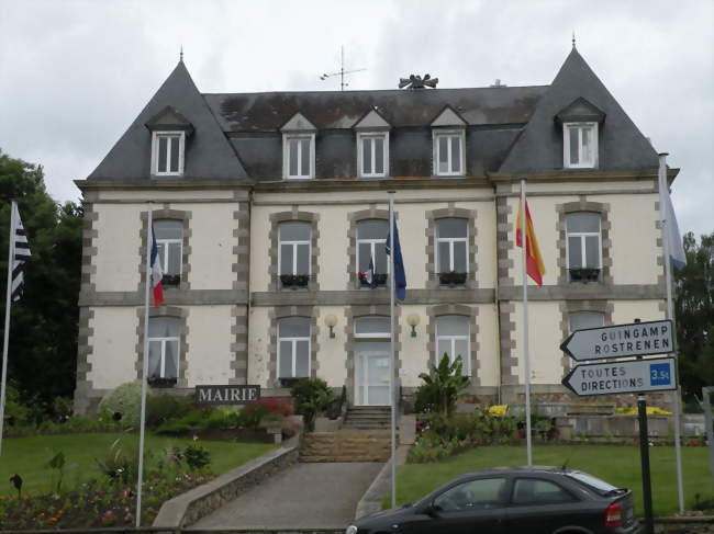La mairie de Mûr - Mûr-de-Bretagne (22530) - Côtes-d'Armor