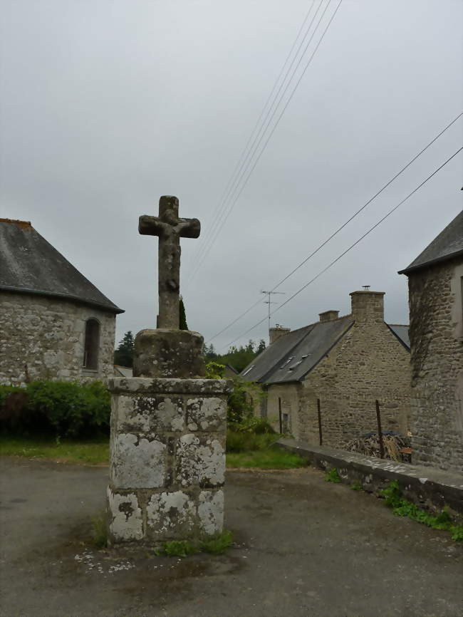 La croix de Saint-Guéhen - Saint-Carreuc (22150) - Côtes-d'Armor