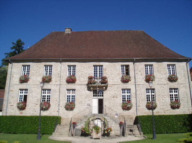 La mairie - Felletin (23500) - Creuse
