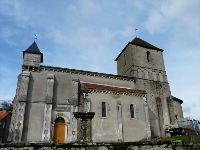 L'église Saint-Martial d'Augignac - Augignac (24300) - Dordogne
