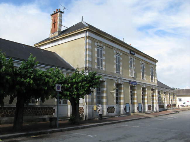 La gare ferroviaire du Buisson - Le Buisson-de-Cadouin (24480) - Dordogne