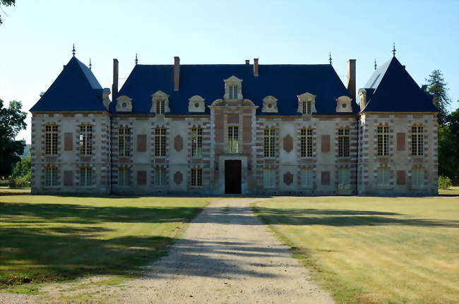 Le château (ancienne abbaye) - La Croix-Saint-Leufroy (27490) - Eure
