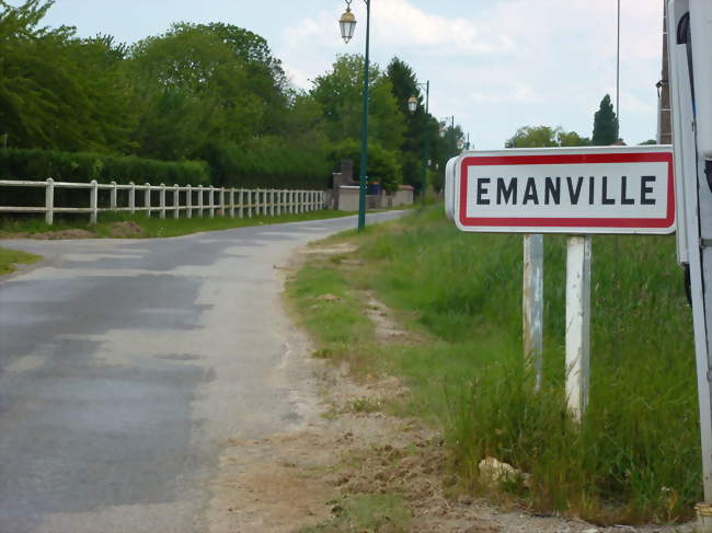 Panneau d'entrée du village - Émanville (27190) - Eure
