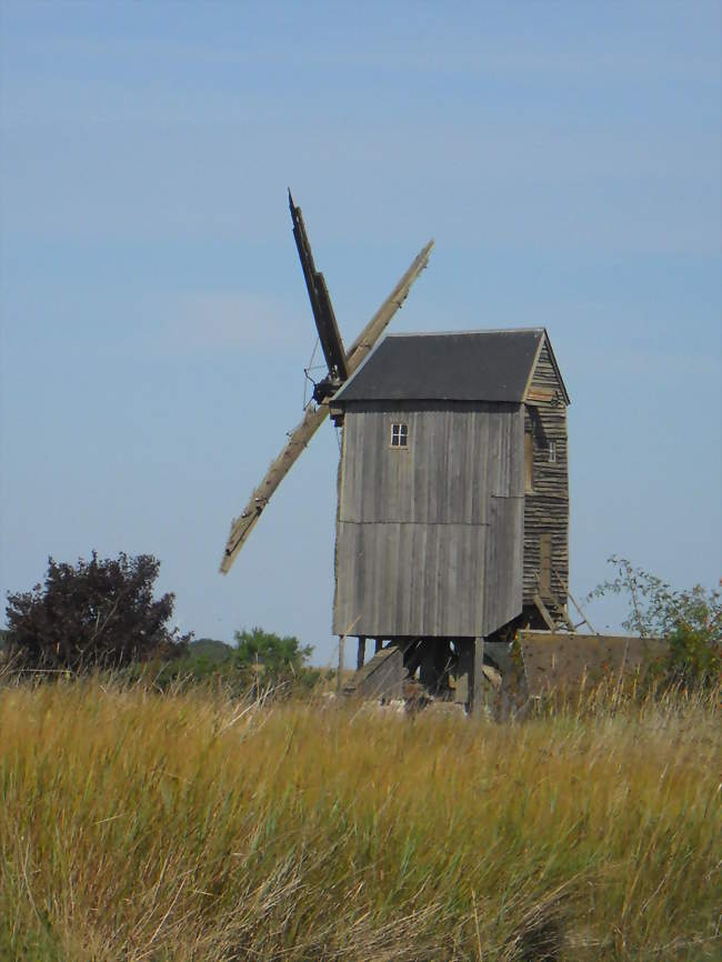 Le moulin à vent Richard - Bazoches-en-Dunois (28140) - Eure-et-Loir