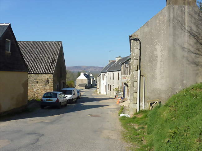 La rue principale de Botmeur en 2010 - Botmeur (29690) - Finistère