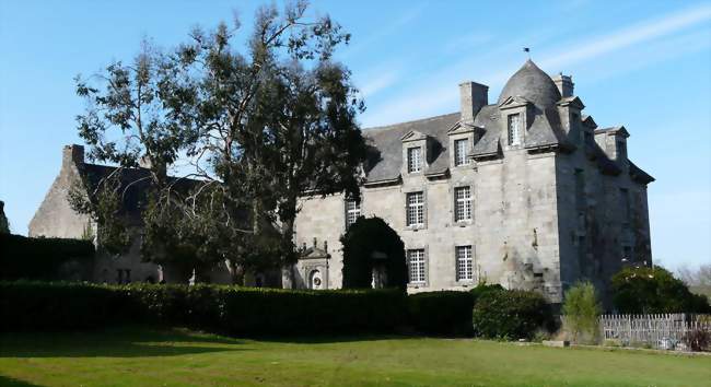 Le château de Kerouartz - Lannilis (29870) - Finistère