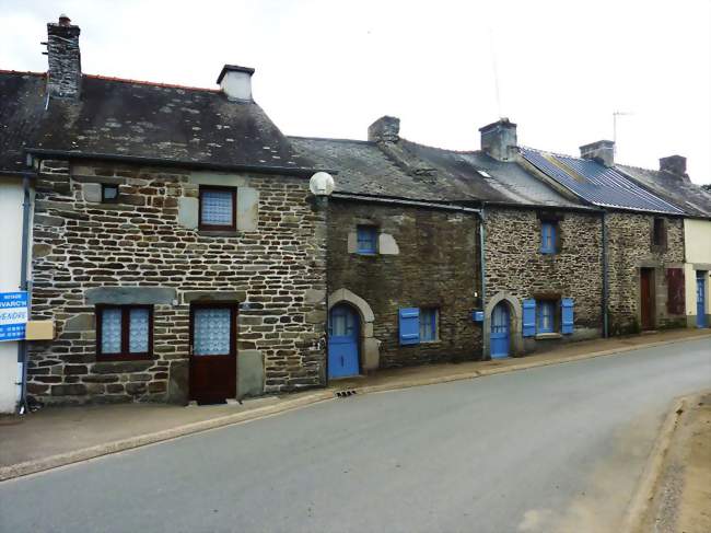 Vieilles maisons de Kergroas près du Petit Carhaix - Plounévézel (29270) - Finistère