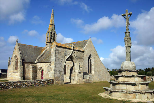 La chapelle et le calvaire de Notre-Dame de Penhors - Pouldreuzic (29710) - Finistère