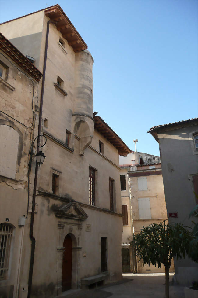 Ancien hôtel de ville - Aramon (30390) - Gard