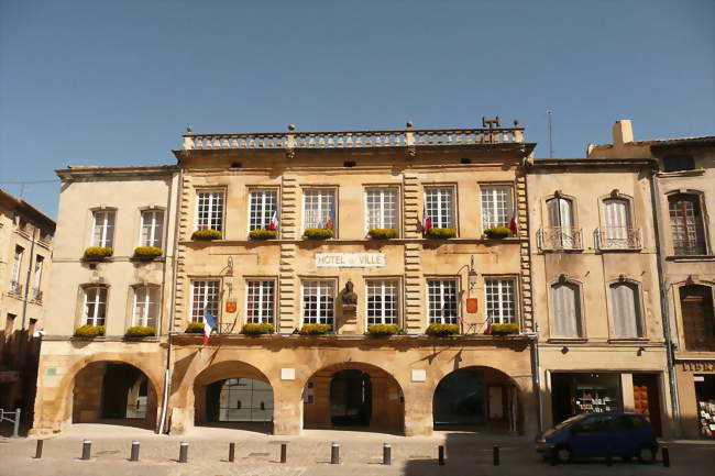 Hôtel de ville de Bagnols-sur-Cèze - Bagnols-sur-Cèze (30200) - Gard