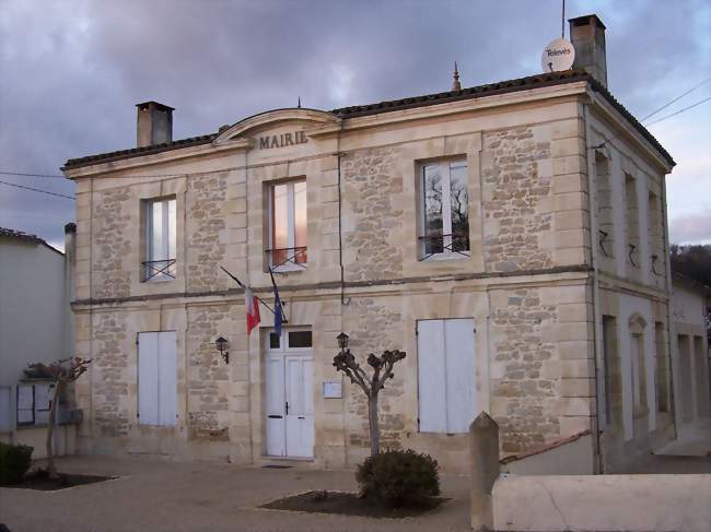 La mairie (janv 2010) - Casseuil (33190) - Gironde