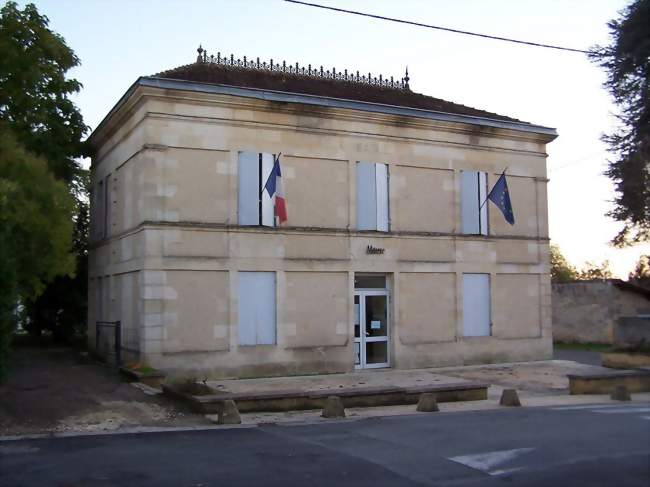 La mairie (oct 2012) - Frontenac (33760) - Gironde