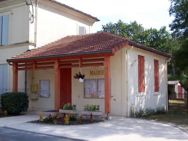 La mairie (août 2012) - Giscos (33840) - Gironde