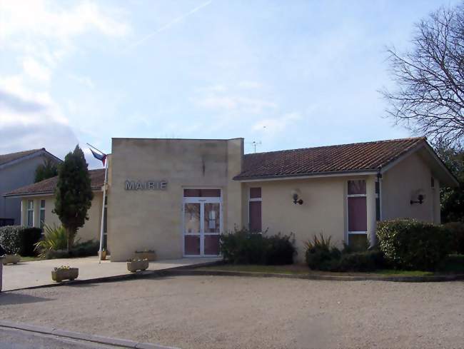 La mairie (janv 2010) - Lamothe-Landerron (33190) - Gironde
