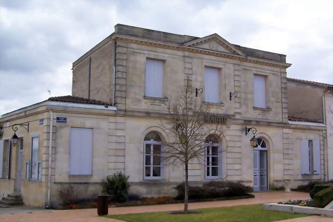 La mairie (mars 2012) - Landiras (33720) - Gironde