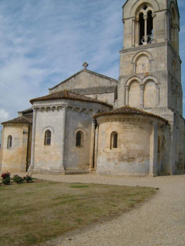 Chevet de l'église Saint-Sulpice - Mombrier (33710) - Gironde