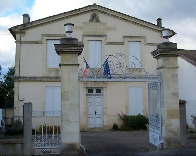 La mairie (oct 2012) - Romagne (33760) - Gironde