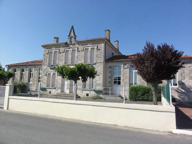 La mairie de Saint-Genès-de-Blaye - Saint-Genès-de-Blaye (33390) - Gironde