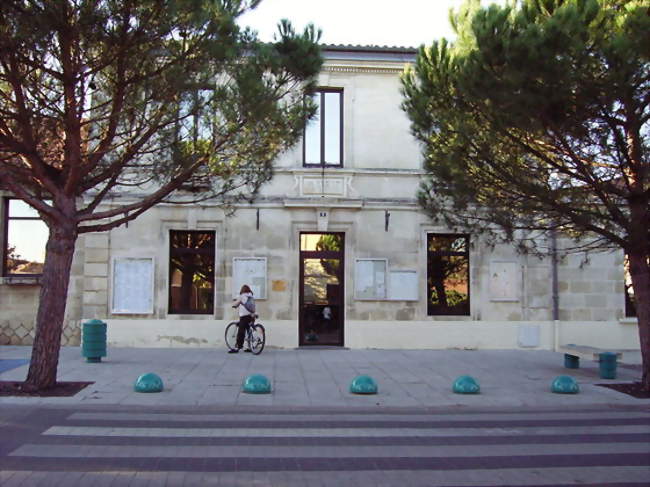 La mairie - Saint-Médard-d'Eyrans (33650) - Gironde