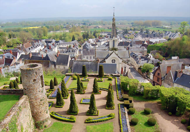 Vue sur la ville - Luynes (37230) - Indre-et-Loire