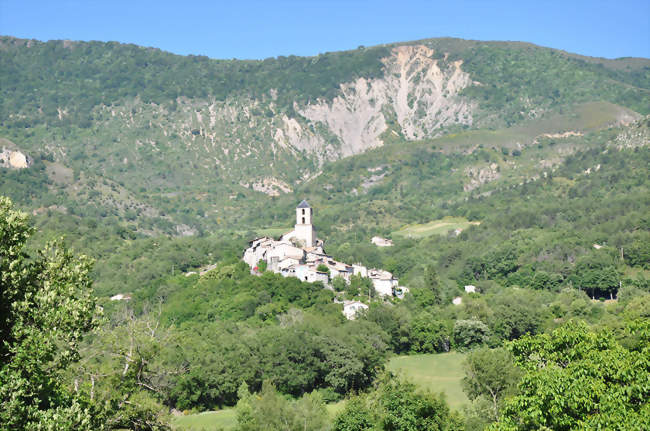 Barras et le sommet du Ruth - Barras (04380) - Alpes-de-Haute-Provence