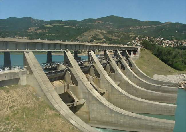 Le pont-barrage - L'Escale (04160) - Alpes-de-Haute-Provence