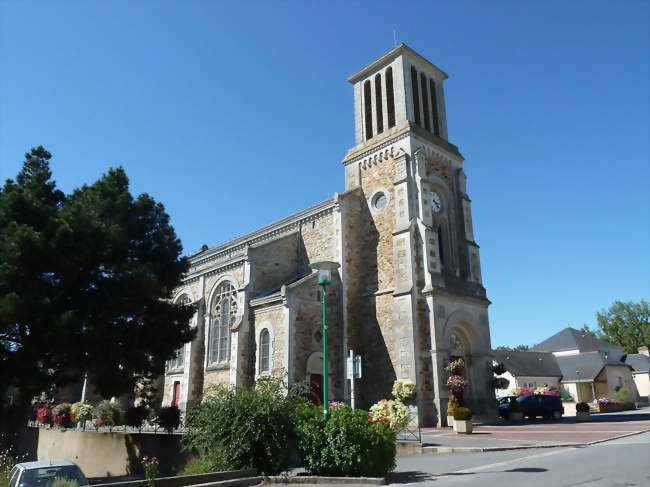 Église Notre-Dame des Aulnes et mairie - La Chapelle-Launay (44260) - Loire-Atlantique