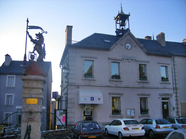 L'hôtel de ville - Aumont-Aubrac (48130) - Lozère