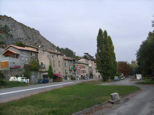 Vue sur le village de Lettret - Lettret (05130) - Hautes-Alpes