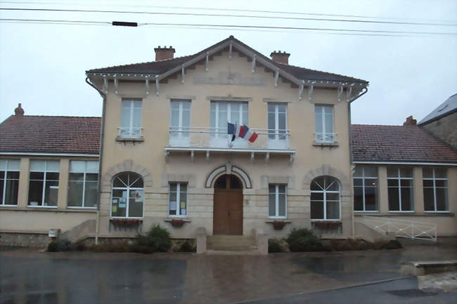 La mairie pavoisée - Serzy-et-Prin (51170) - Marne