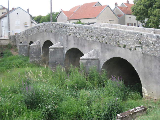 pont sur la Vingeanne à Choilley - Choilley-Dardenay (52190) - Haute-Marne
