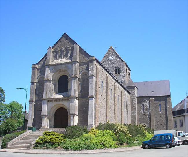 L'église Saint-Jean-Baptiste - Javron-les-Chapelles (53250) - Mayenne