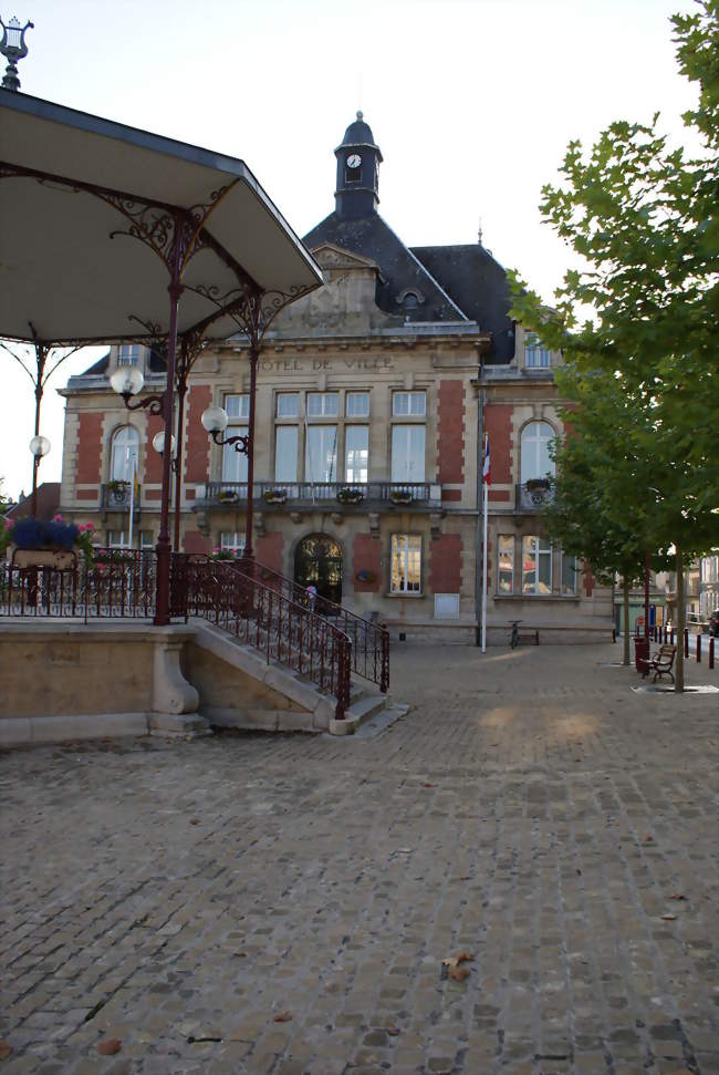 Lhôtel de ville - Stenay (55700) - Meuse