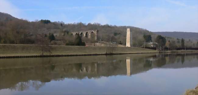 Vestiges de l'aqueduc gallo-romain à Ars-sur-Moselle - Ars-sur-Moselle (57130) - Moselle