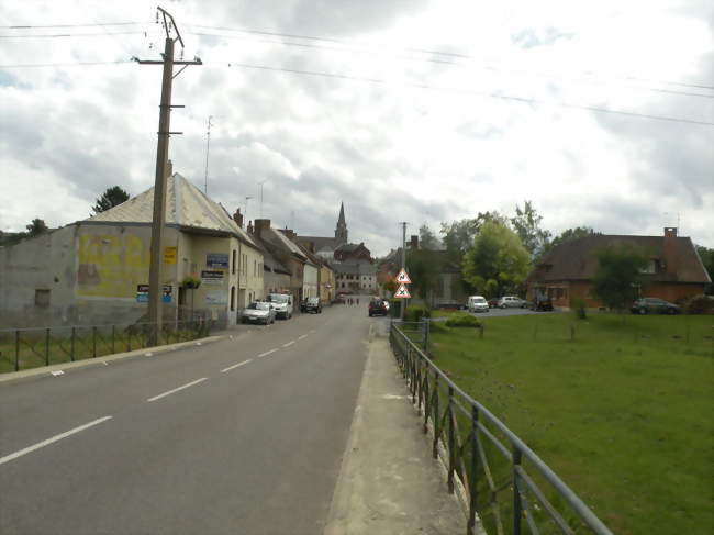 La rue du village - Étrungt (59219) - Nord