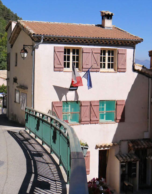 La mairie - Amirat (06910) - Alpes-Maritimes