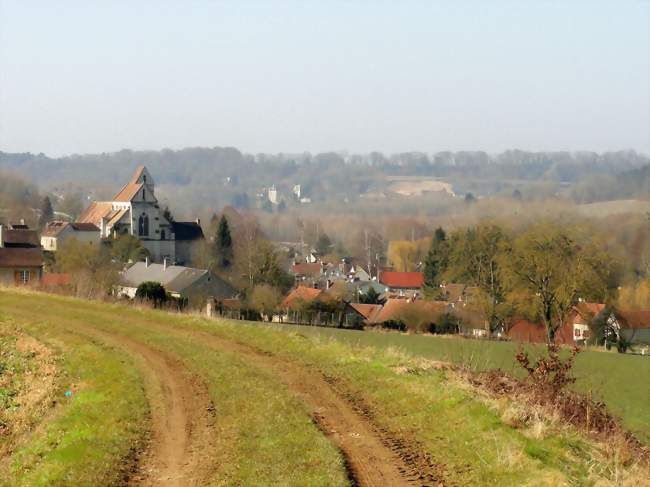 Vue sur le village depuis l'est - rue d'Hanicourt - Béthancourt-en-Valois (60129) - Oise