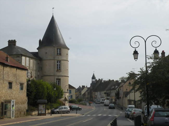 A vente - Commerce - Trie Château